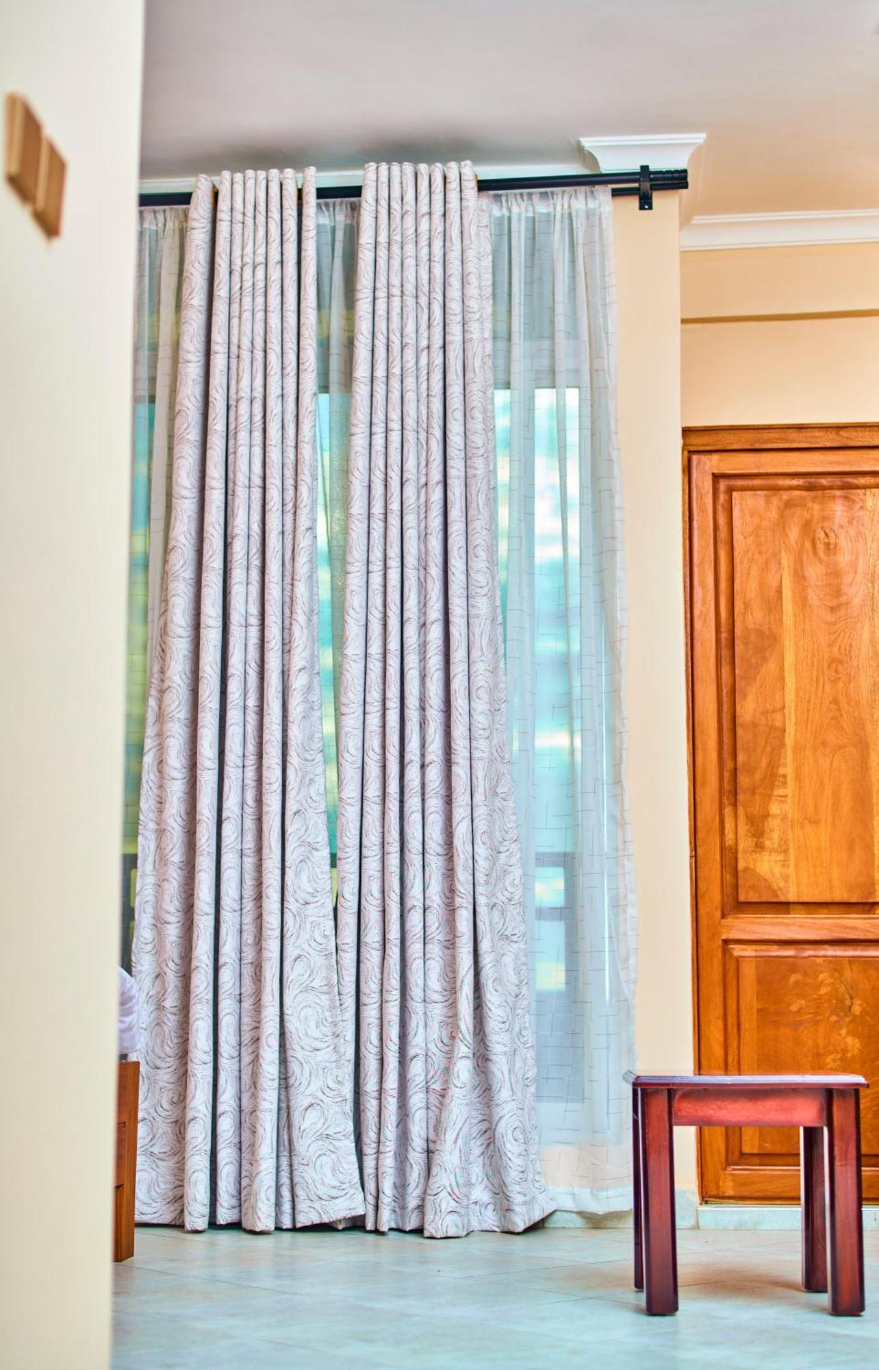 Aves Executive Hotel Аруша Екстер'єр фото