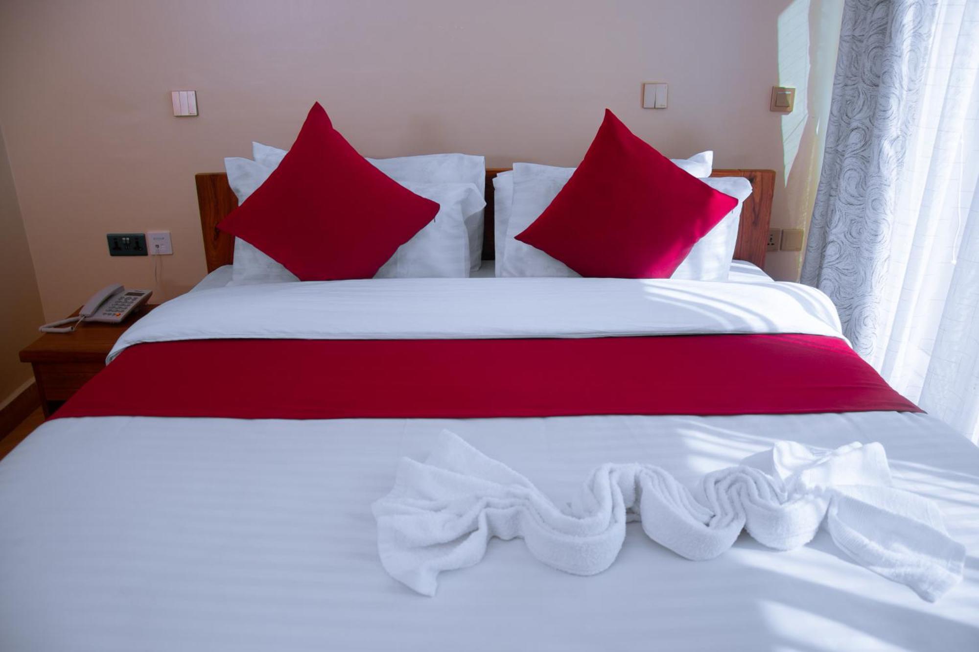 Aves Executive Hotel Аруша Екстер'єр фото