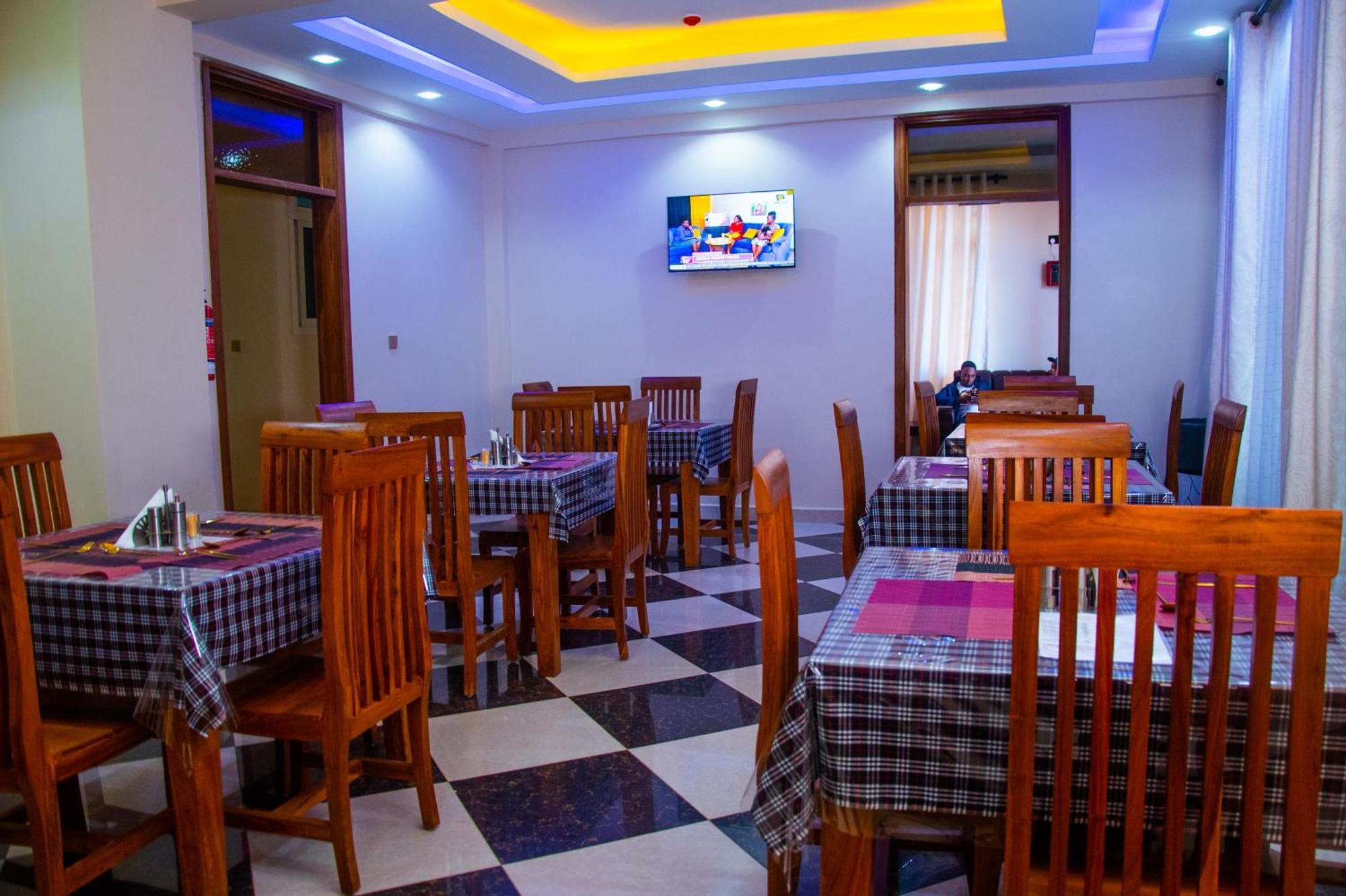 Aves Executive Hotel Аруша Екстер'єр фото